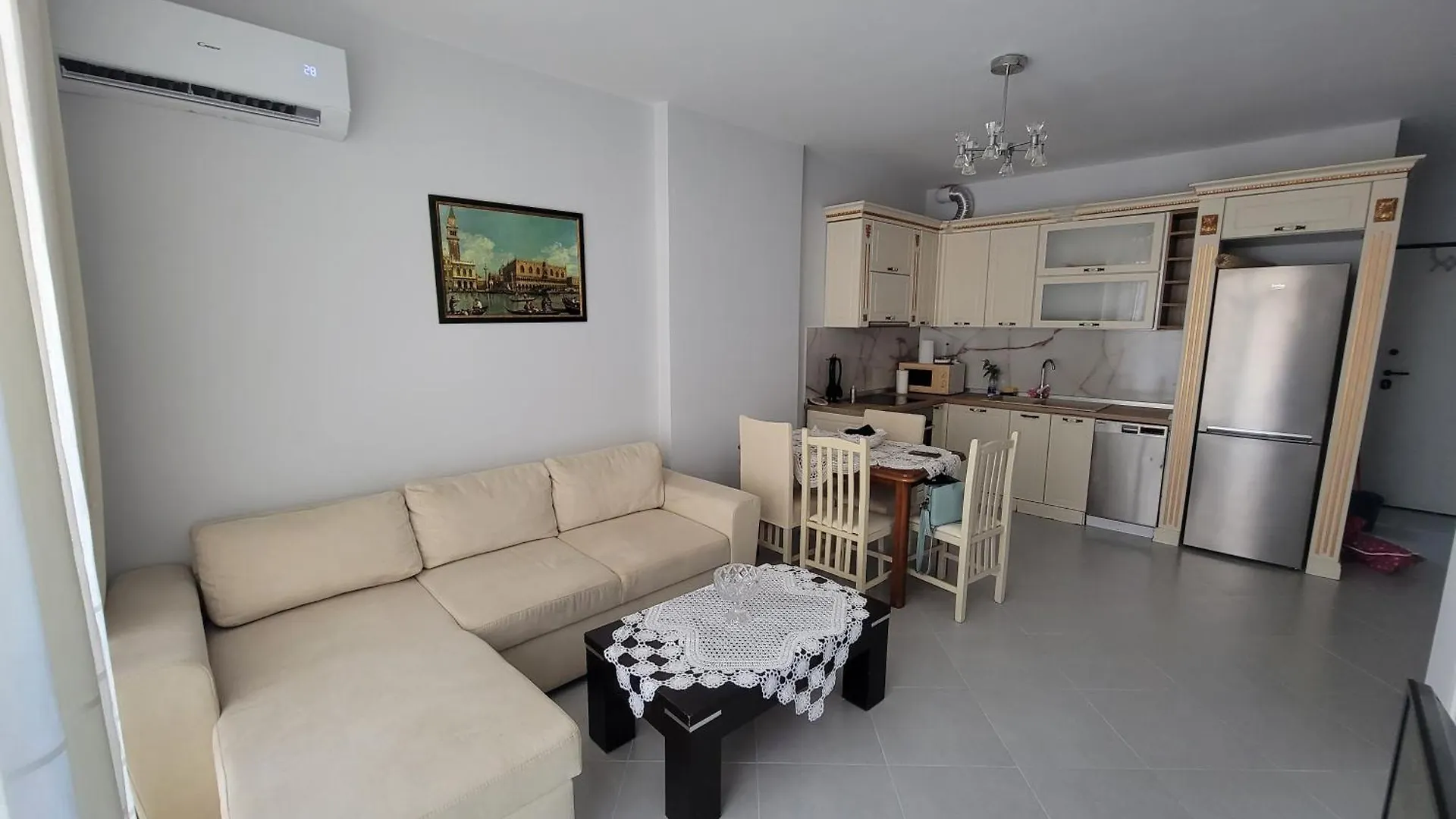 Henri'S Apartments Vlore